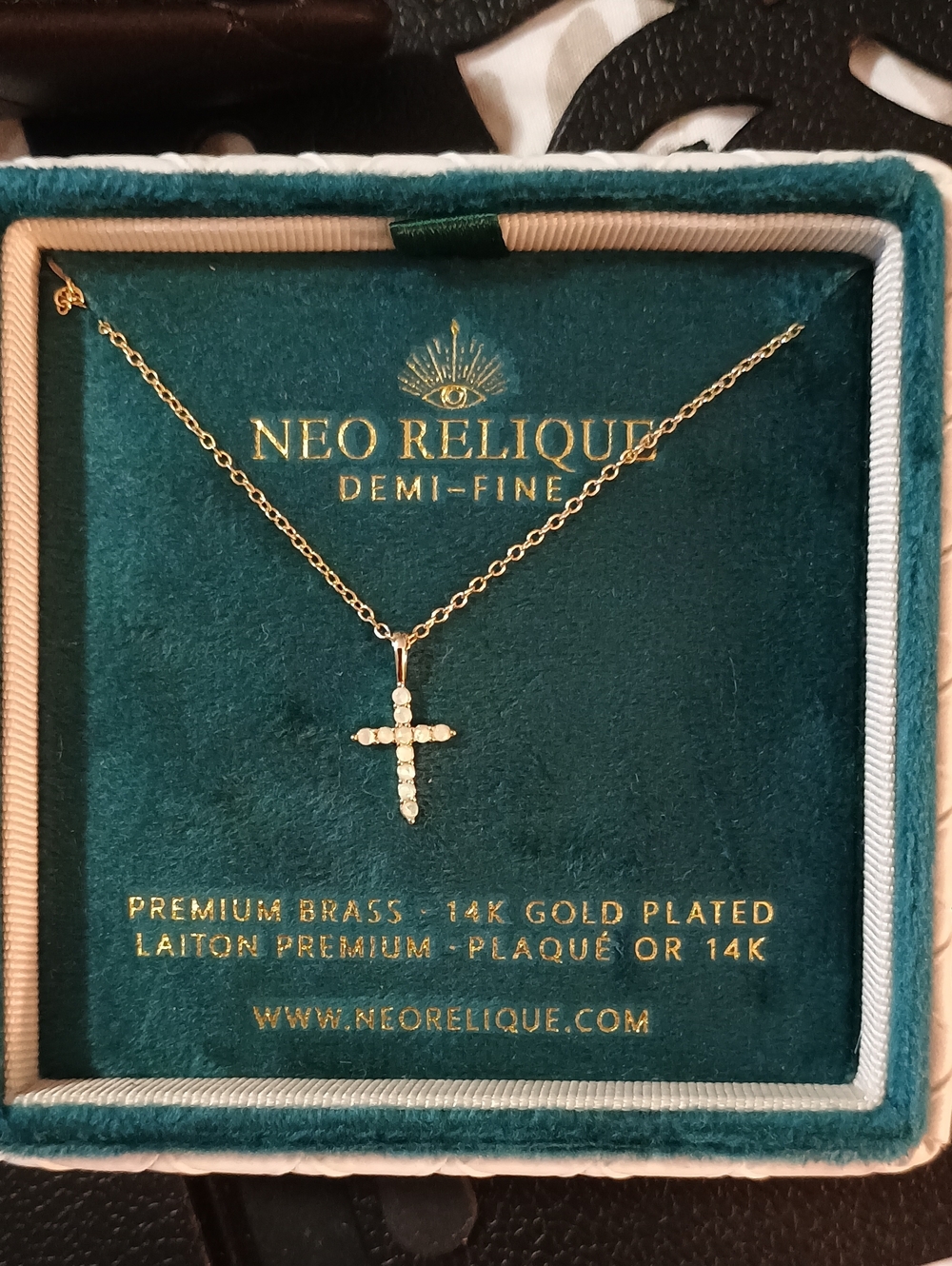 NIB Neo Relique Demi-Fine 14K Gold Plated Crystal Cross Necklace Boutique